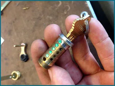 Father Son Locksmith Shop Tucson, AZ 520-226-3845 Father Son Locksmith Shop Tucson, AZ 520-226-3845 - 65-9